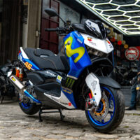 AKRAPOVIC_XMAX SLIP ON copy 3