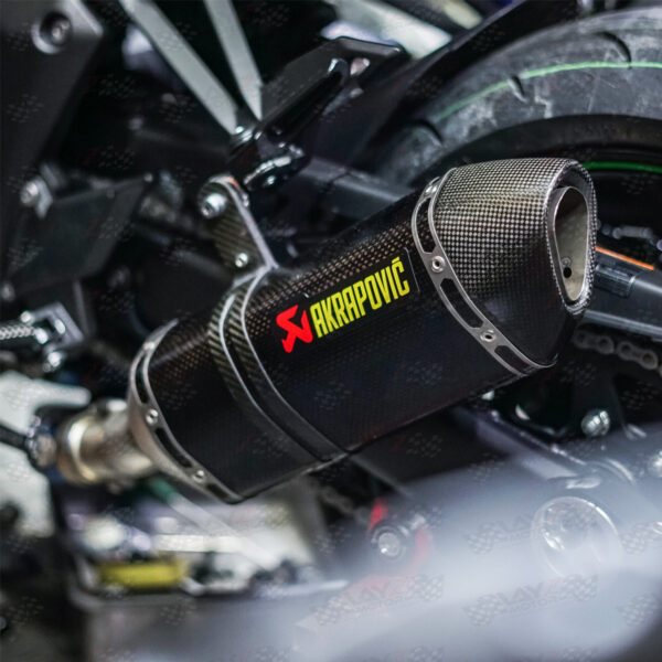 Second image of Akrapovic Slip On Line Carbon - Kawasaki Z1000