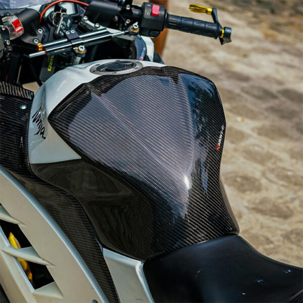 Second image of KABON KAWASAKI Z250 2013-2017 CARBON HALF TANKPAD