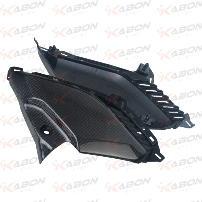 Kabon Small Side Deltabox w/ Original Parts Carbon – Yamaha X-Max 250 Connected